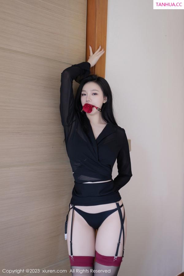 安然Maleah  [XiuRen]高清写真图 2023.06.06 No.6867 安然anran 黑丝美腿第12张图片